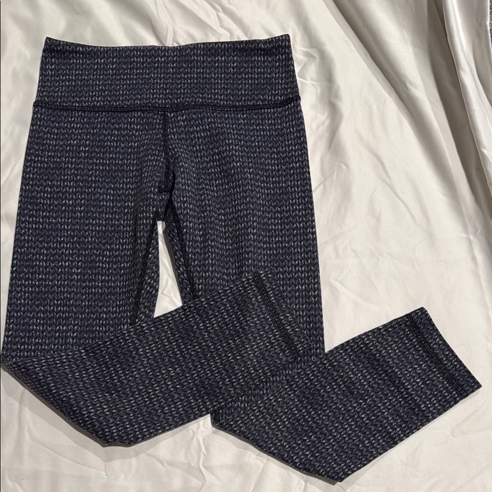 Lululemon Black and Gray Capri Leggings